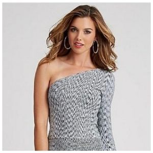 🎉3/$39 Guess One Shoulder Top NWOT